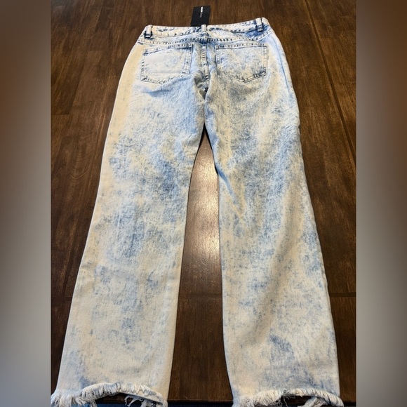 Fashion Nova All Over It Boyfriend Bleach Blue Wash Jeans Women’s SZ 3 New - Picture 5 of 11